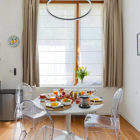 The Rent - Comfortable One-bedroom In The Crocetta Area