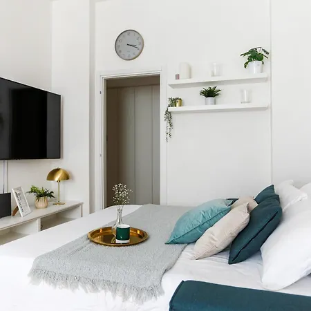 The Rent - Comfortable One-bedroom In The Crocetta Area